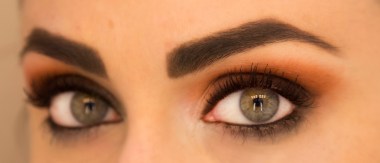 fallmakeuptrend_orangeeyeshadow_divinecaroline